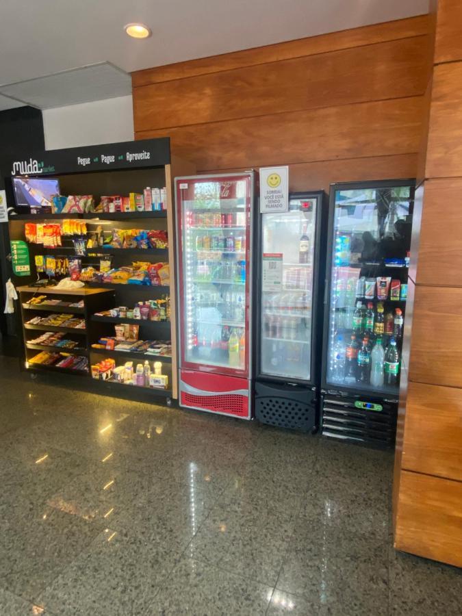 Flat Com Vista Panoramica -15- Na Barra Da Tijuca - Estacionamento Gratuito - Frigobar - Ar Condicionado - Piscina - Academia - Balsa Gratis - Varanda - Vista Parcial Mar E Lagoa Apartahotel Río de Janeiro