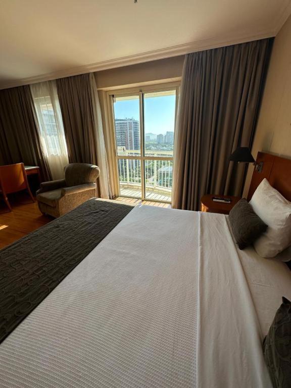Flat Com Vista Panoramica -15- Na Barra Da Tijuca - Estacionamento Gratuito - Frigobar - Ar Condicionado - Piscina - Academia - Balsa Gratis - Varanda - Vista Parcial Mar E Lagoa Río de Janeiro