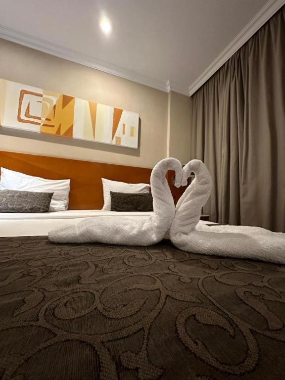 Flat Com Vista Panoramica -15- Na Barra Da Tijuca - Estacionamento Gratuito - Frigobar - Ar Condicionado - Piscina - Academia - Balsa Gratis - Varanda - Vista Parcial Mar E Lagoa Apartahotel Río de Janeiro
