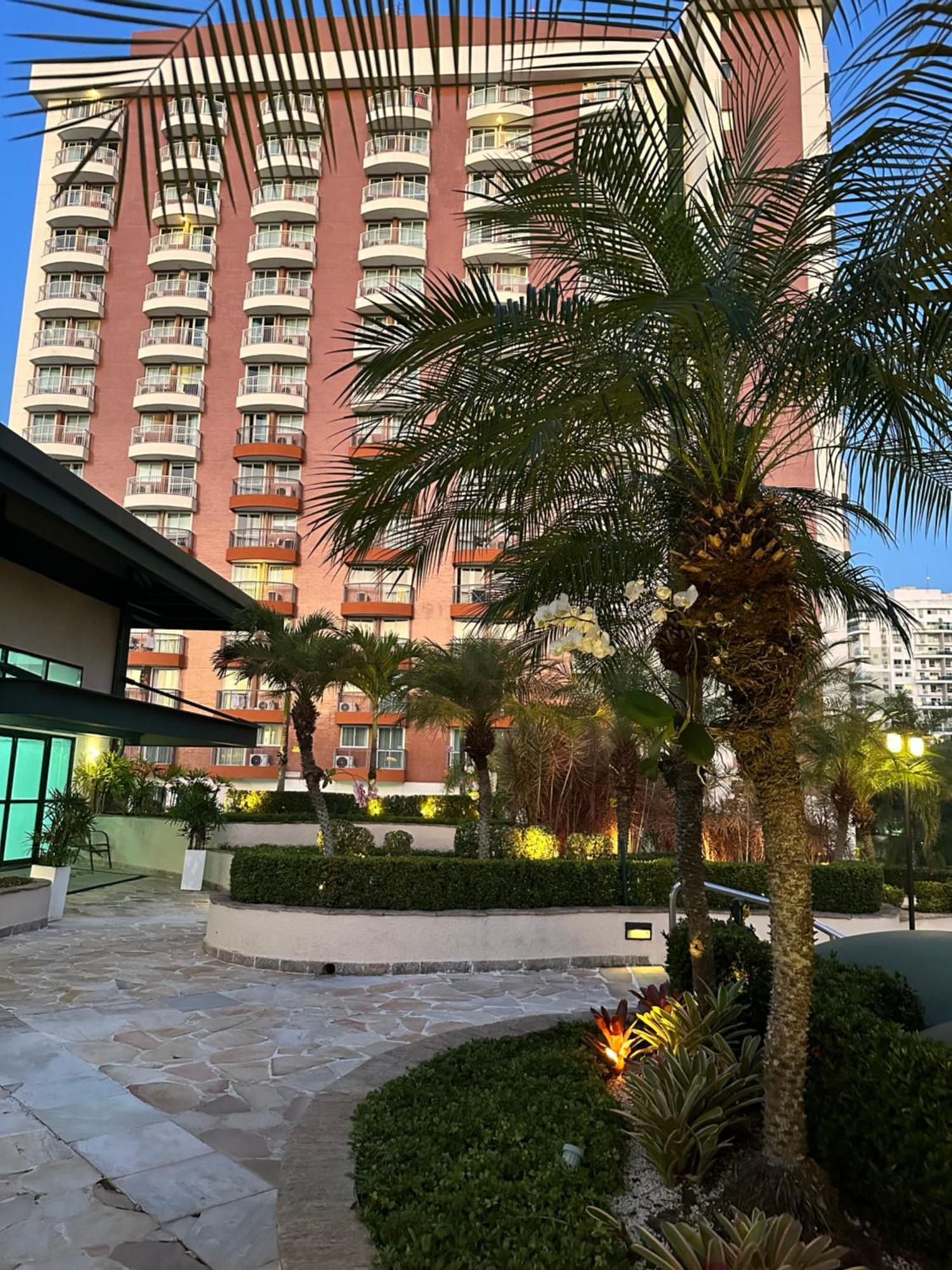 Apartahotel Flat Com Vista Panoramica -15- Na Barra Da Tijuca - Estacionamento Gratuito - Frigobar - Ar Condicionado - Piscina - Academia - Balsa Gratis - Varanda - Vista Parcial Mar E Lagoa