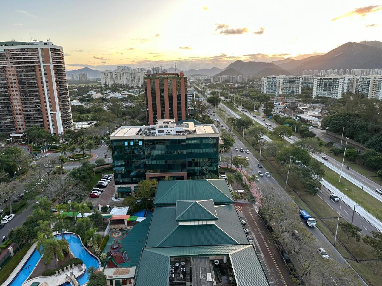 Flat Com Vista Panoramica -15- Na Barra Da Tijuca - Estacionamento Gratuito - Frigobar - Ar Condicionado - Piscina - Academia - Balsa Gratis - Varanda - Vista Parcial Mar E Lagoa * Río de Janeiro